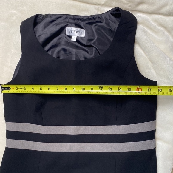 Sleeveless Black Blouse Size L - Picture 6 of 9